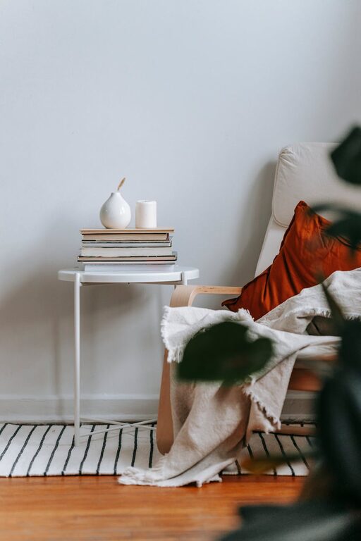 How to Create a Cosy Reading Nook at Home: Tips and Ideas